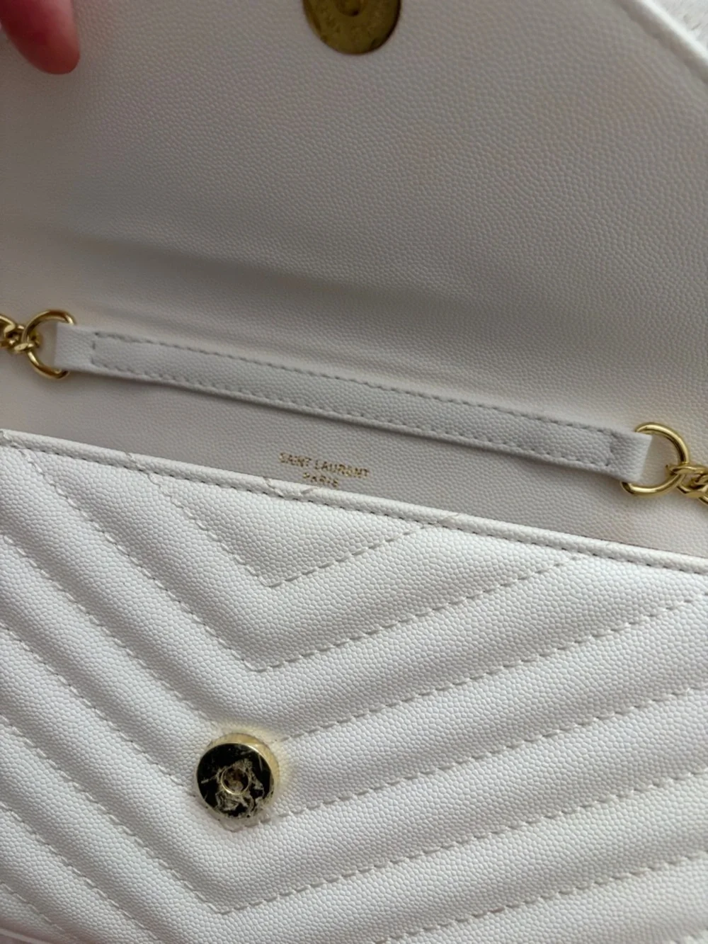 Saint Laurent White Quilted Leather Envelope Chain Bag with Gold Hardware - Picture 4 of 5